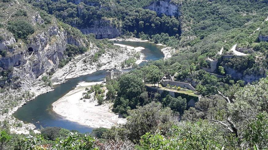 Proche Uzes Le Cocon Du Peintre Anglais Sagriès Екстериор снимка
